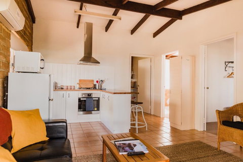 Margaret River Holiday Cottages - Accommodation in Surfers Paradise 12