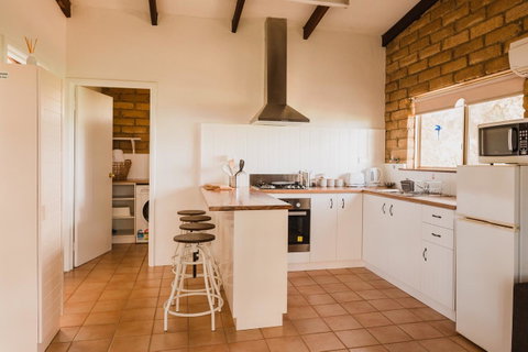 Margaret River Holiday Cottages - Accommodation in Surfers Paradise 5