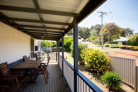 Yvonnes Rest Holiday Home - Accommodation in Surfers Paradise 1