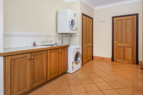 A Hidden Bush Delight - Accommodation in Surfers Paradise 29