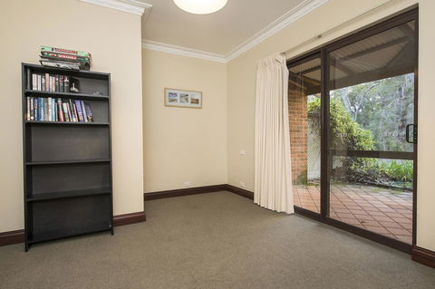 A Hidden Bush Delight - Accommodation in Surfers Paradise 21