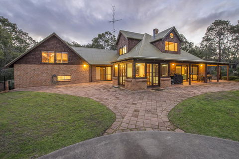 A Hidden Bush Delight - Accommodation in Surfers Paradise 4