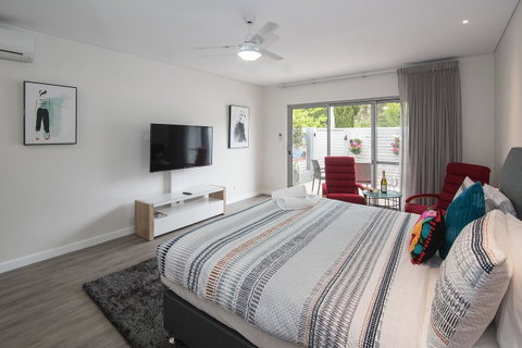 Churchill Studios - Accommodation in Surfers Paradise 0