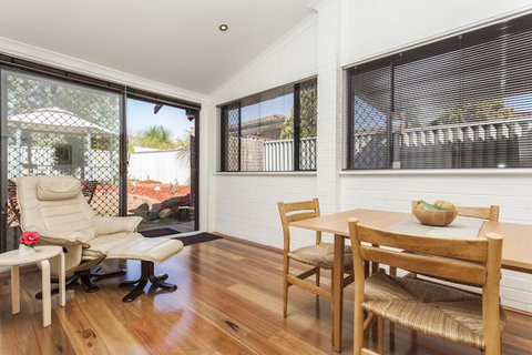 Attadale Excutive Villa - Accommodation in Surfers Paradise 10