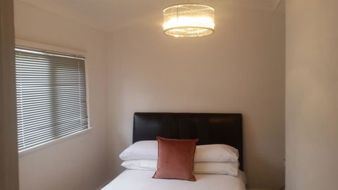 Leisurely Manor - Spacious Three Bedroom Home In Fremantle - Accommodation in Surfers Paradise 7