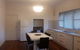 Leisurely Manor - Spacious Three Bedroom Home In Fremantle - thumb 3