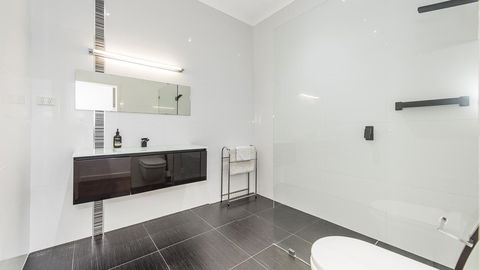 Leisurely Manor - Spacious Three Bedroom Home In Fremantle - Accommodation in Surfers Paradise 8