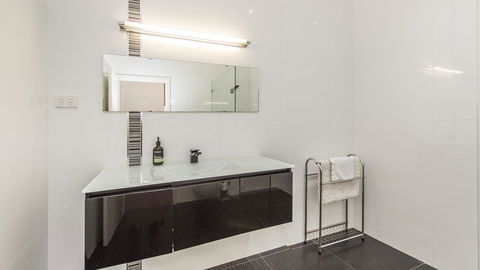 Leisurely Manor - Spacious Three Bedroom Home In Fremantle - Accommodation in Surfers Paradise 18