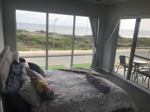 Beach House At SeaScapes.. - Accommodation in Surfers Paradise 4