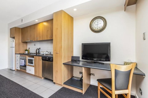 508 Stupendous Sunsets & Views Pool Gym Parking - Accommodation in Surfers Paradise 38