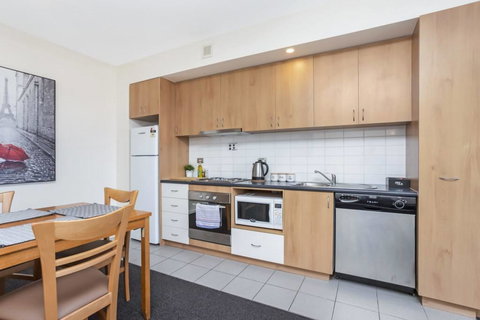 508 Stupendous Sunsets & Views Pool Gym Parking - Accommodation in Surfers Paradise 43