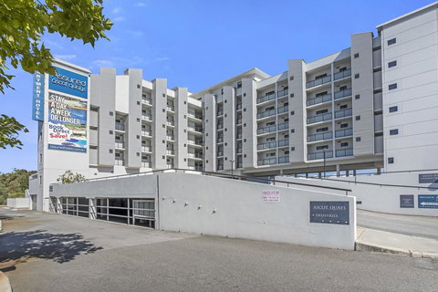 508 Stupendous Sunsets & Views Pool Gym Parking - Accommodation in Surfers Paradise 36