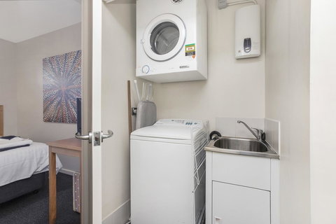 508 Stupendous Sunsets & Views Pool Gym Parking - Accommodation in Surfers Paradise 24