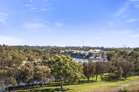 508 Stupendous Sunsets & Views Pool Gym Parking - Accommodation in Surfers Paradise 31