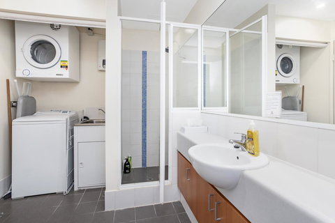 508 Stupendous Sunsets & Views Pool Gym Parking - Accommodation in Surfers Paradise 23