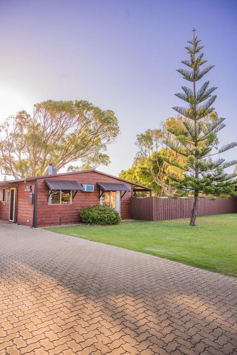The Bothy Lancelin Family Retreat - Accommodation in Surfers Paradise 11