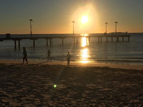 Don\'t Worry Be Happy - Accommodation in Surfers Paradise 2