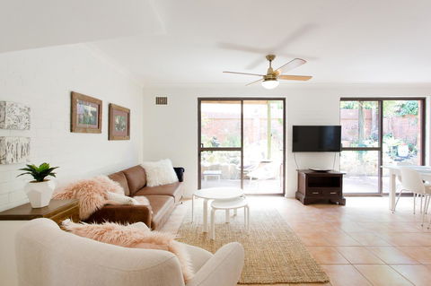 Monument Hill Townhouse - Fremantle - Accommodation in Surfers Paradise 14