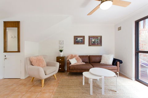 Monument Hill Townhouse - Fremantle - Accommodation in Surfers Paradise 13