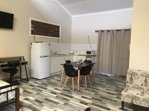 Sabai Accommodation - Accommodation in Surfers Paradise 12