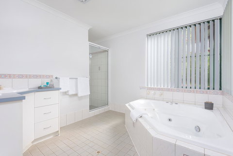 Surfside Ocean Beach Denmark Holiday Accommodation - Accommodation in Surfers Paradise 26