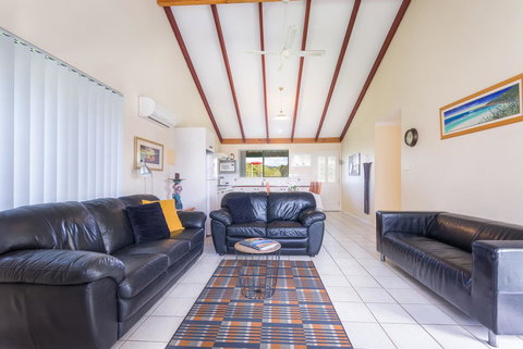 Surfside Ocean Beach Denmark Holiday Accommodation - Accommodation in Surfers Paradise 43