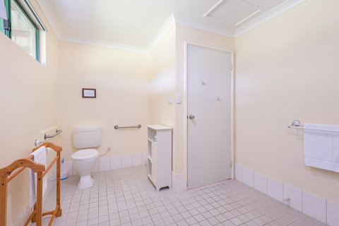 Surfside Ocean Beach Denmark Holiday Accommodation - Accommodation in Surfers Paradise 39