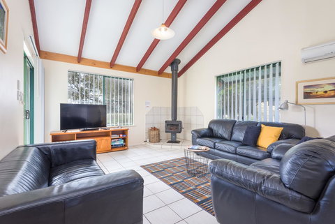 Surfside Ocean Beach Denmark Holiday Accommodation - Accommodation in Surfers Paradise 41