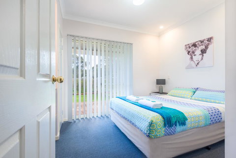 Surfside Ocean Beach Denmark Holiday Accommodation - Accommodation in Surfers Paradise 12