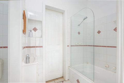 Surfside Ocean Beach Denmark Holiday Accommodation - Accommodation in Surfers Paradise 20