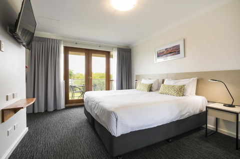 Nightcap At The Ship Inn - Accommodation in Surfers Paradise 18