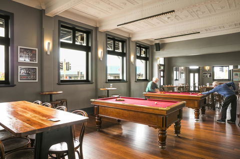 Nightcap At The Ship Inn - Accommodation in Surfers Paradise 6