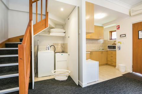 Nightcap At The Ship Inn - Accommodation in Surfers Paradise 16