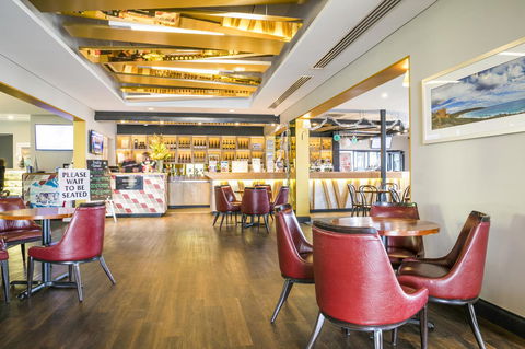 Nightcap At The Ship Inn - Accommodation in Surfers Paradise 10