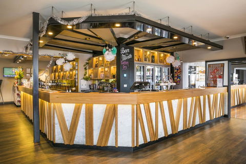 Nightcap At The Ship Inn - Accommodation in Surfers Paradise 8