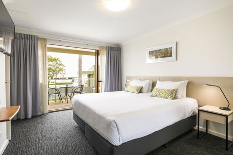 Nightcap At The Ship Inn - Accommodation in Surfers Paradise 0