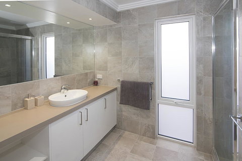 Oceans Edge - Busselton - Accommodation in Surfers Paradise 4