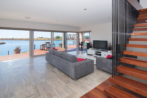 Oceans Edge - Busselton - Accommodation in Surfers Paradise 8