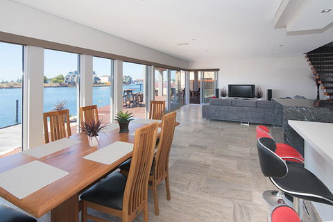 Oceans Edge - Busselton - Accommodation in Surfers Paradise 9