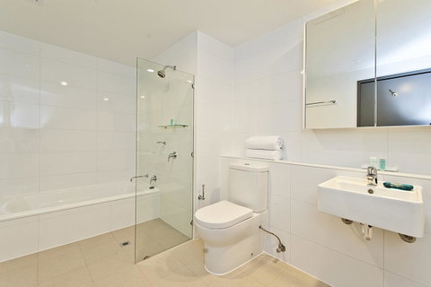 St Catherine\'s On Park - Accommodation in Surfers Paradise 6