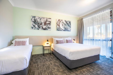 Nightcap At Wanneroo Tavern - Accommodation in Surfers Paradise 2