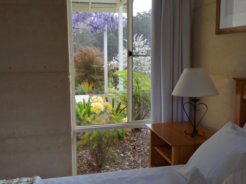 Big Brook Retreat - Accommodation in Surfers Paradise 2