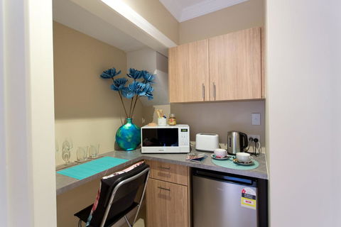 Sorrento Beach Manor - Accommodation in Surfers Paradise 25