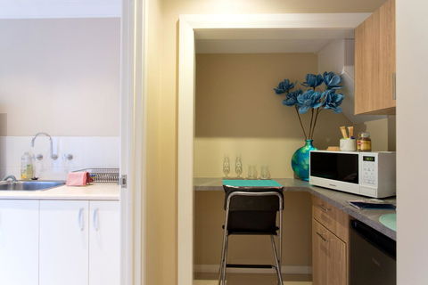 Sorrento Beach Manor - Accommodation in Surfers Paradise 24