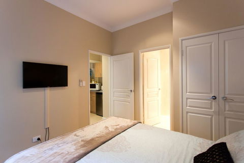 Sorrento Beach Manor - Accommodation in Surfers Paradise 26