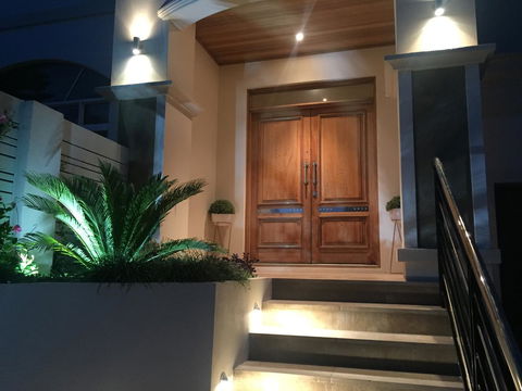 Sorrento Beach Manor - Accommodation in Surfers Paradise 32
