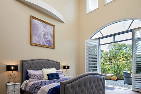 Sorrento Beach Manor - Accommodation in Surfers Paradise 2