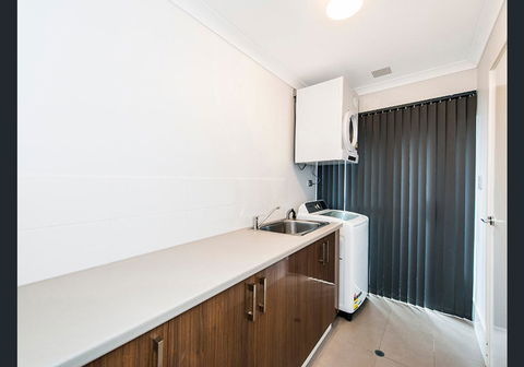 Vacation Home - Accommodation in Surfers Paradise 11