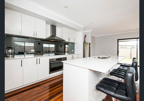 Vacation Home - Accommodation in Surfers Paradise 0