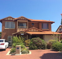 Crossland House - Accommodation in Surfers Paradise